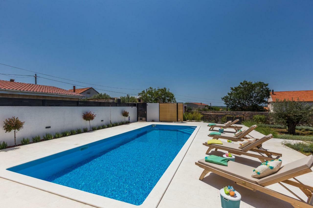 Vila Gallo Galovac  Luaran gambar